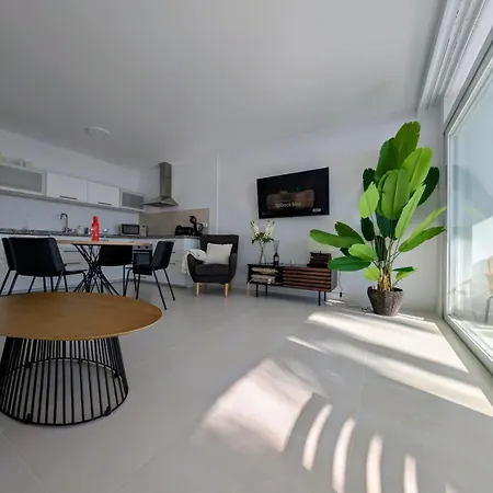 Miraflores Sunrise View 1 Bedroom Apartment. Apartment *